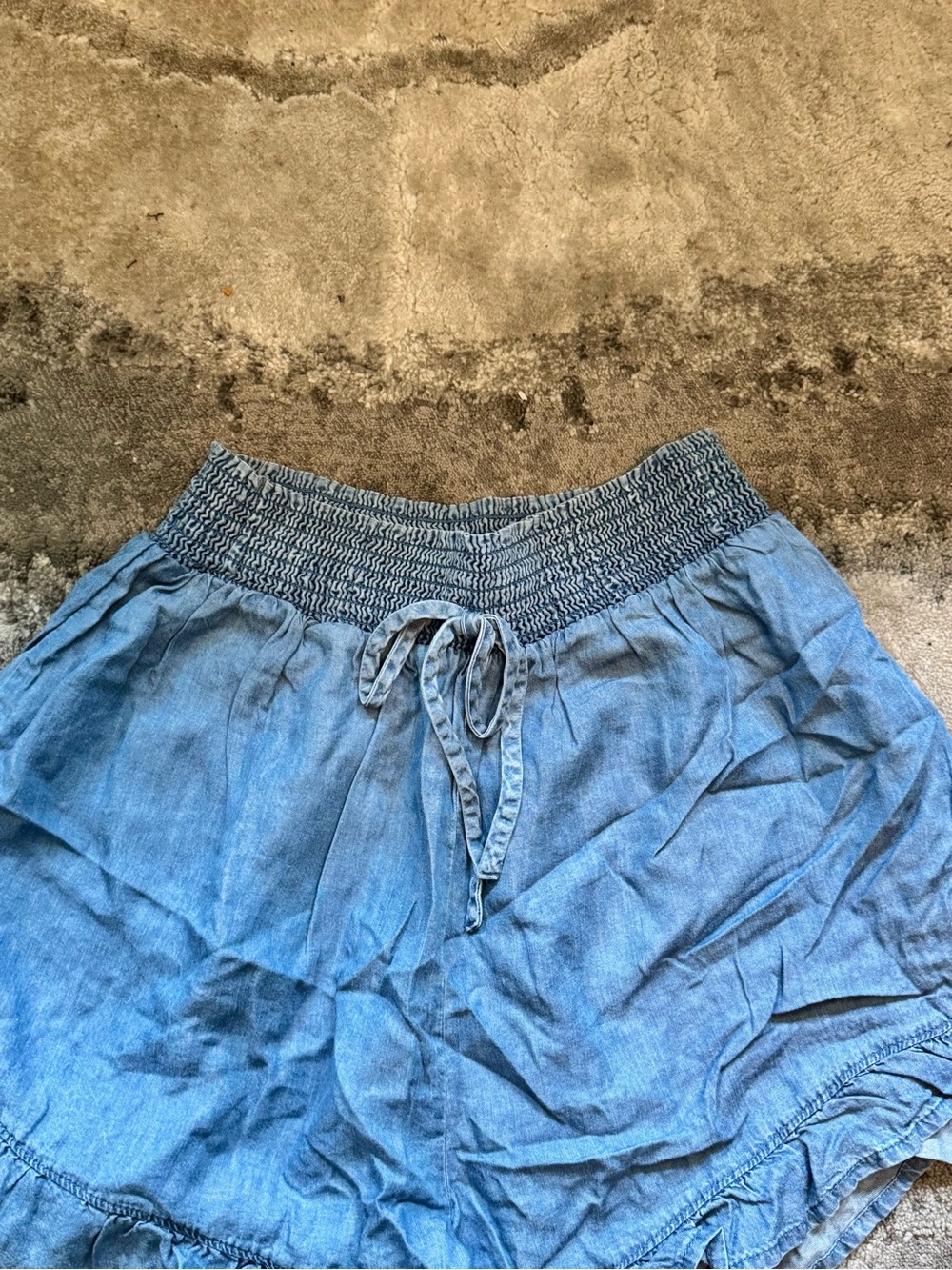 High Waist Blue Ruffle Hem Women's Shorts - Picture 3 of 4